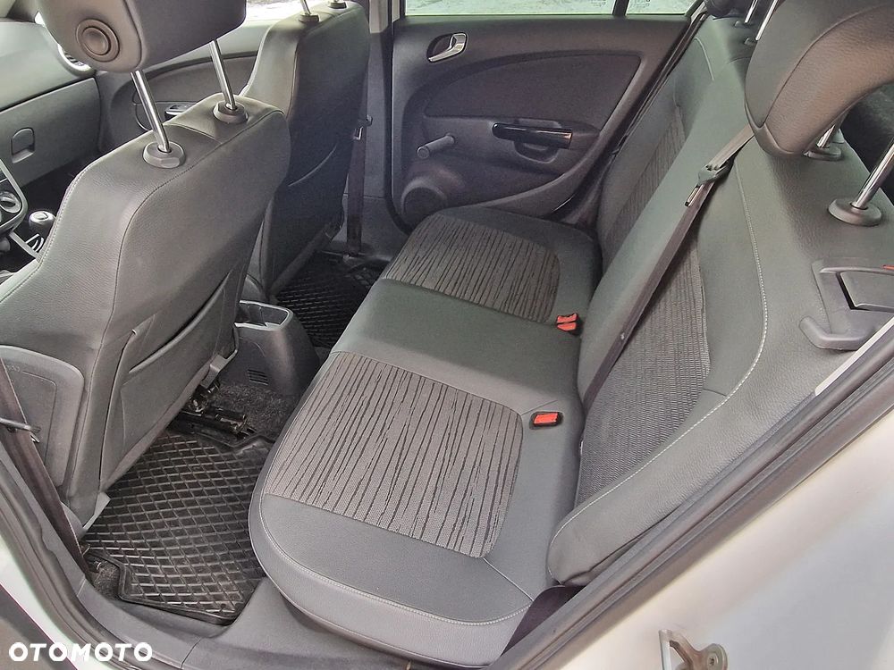 Opel Corsa 1.4 16V Energy - 10