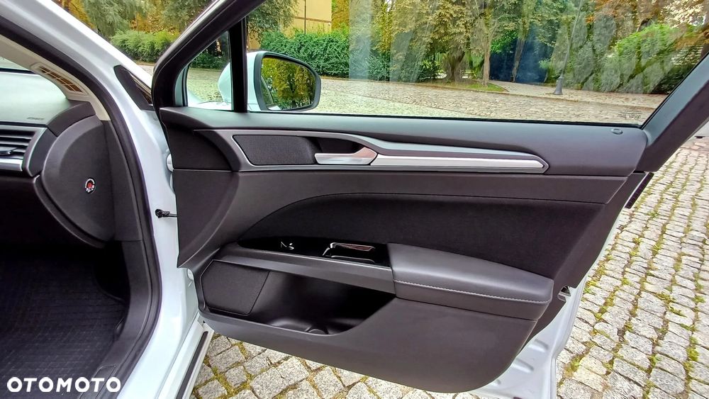 Ford Mondeo 2.0 TDCi STart-Stopp Titanium - 17