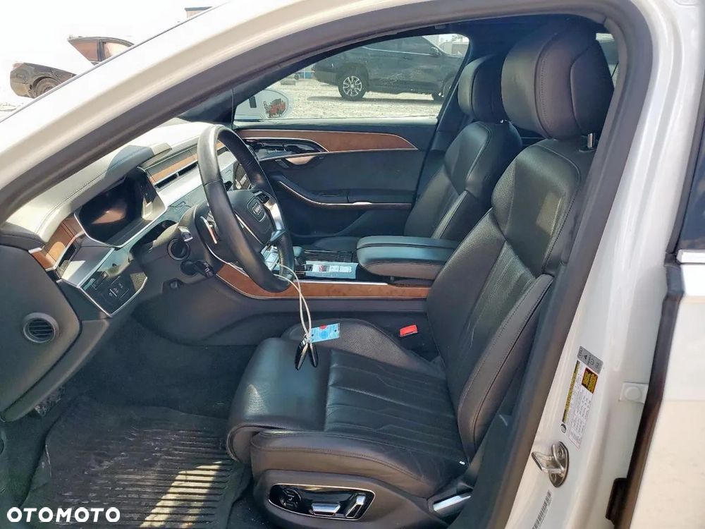 Audi A8 - 7