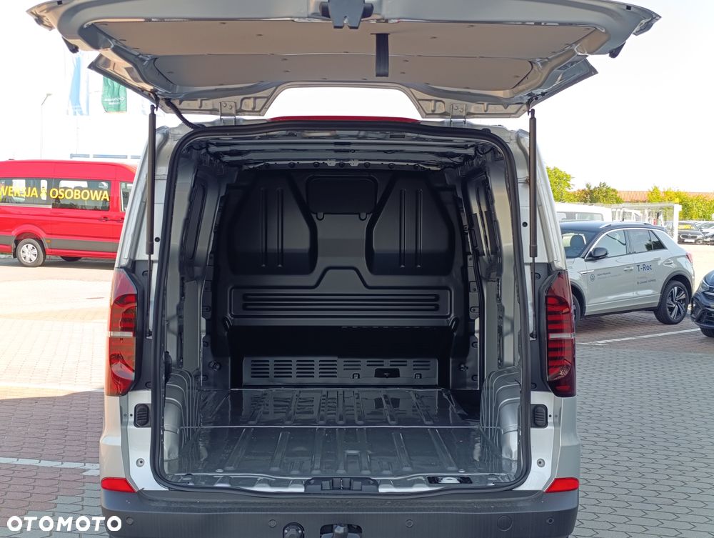 Volkswagen T7 - 8