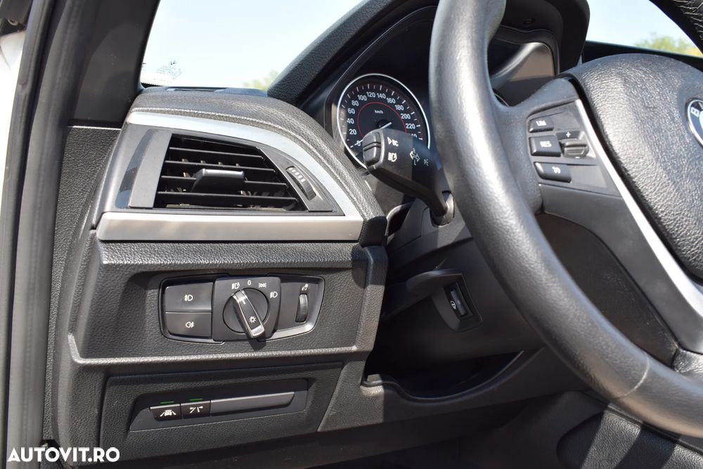 BMW Seria 2 220d Sport-Aut. - 11