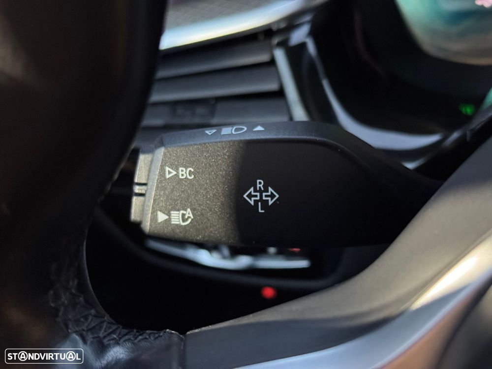 BMW 530 e Pack M - 32