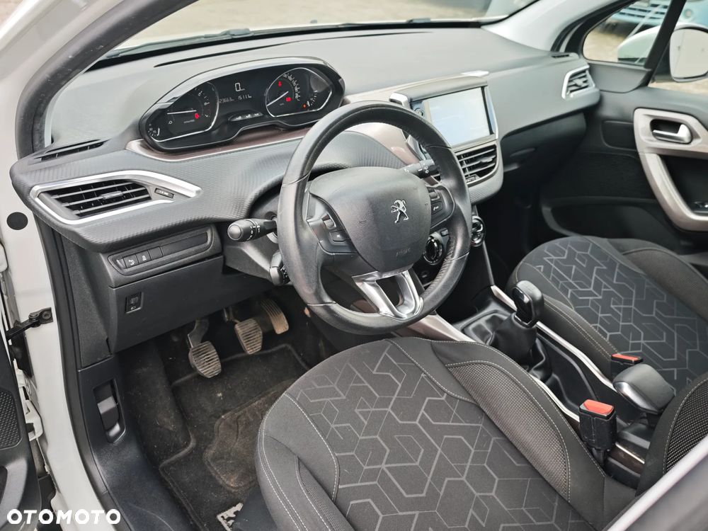 Peugeot 2008 1.6 VTi Style - 30