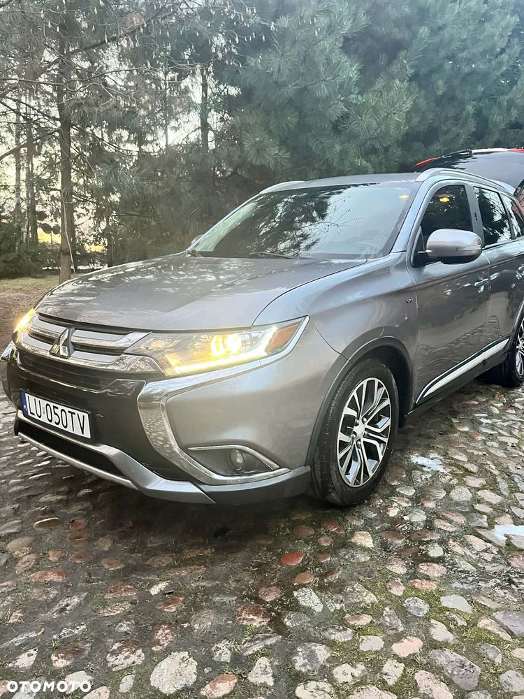Mitsubishi Outlander - 11