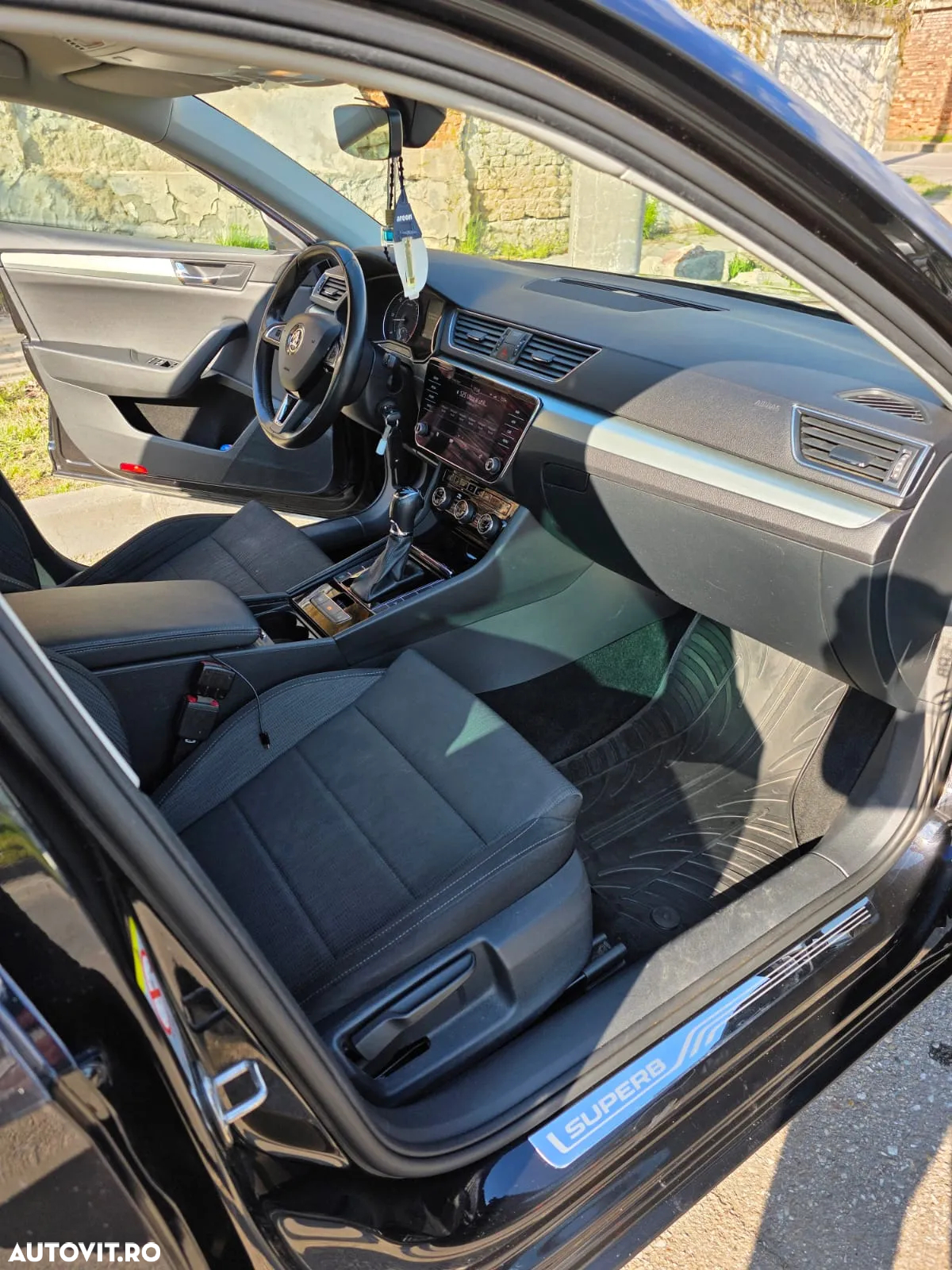 Skoda Superb 2.0 TDI DSG Active - 10