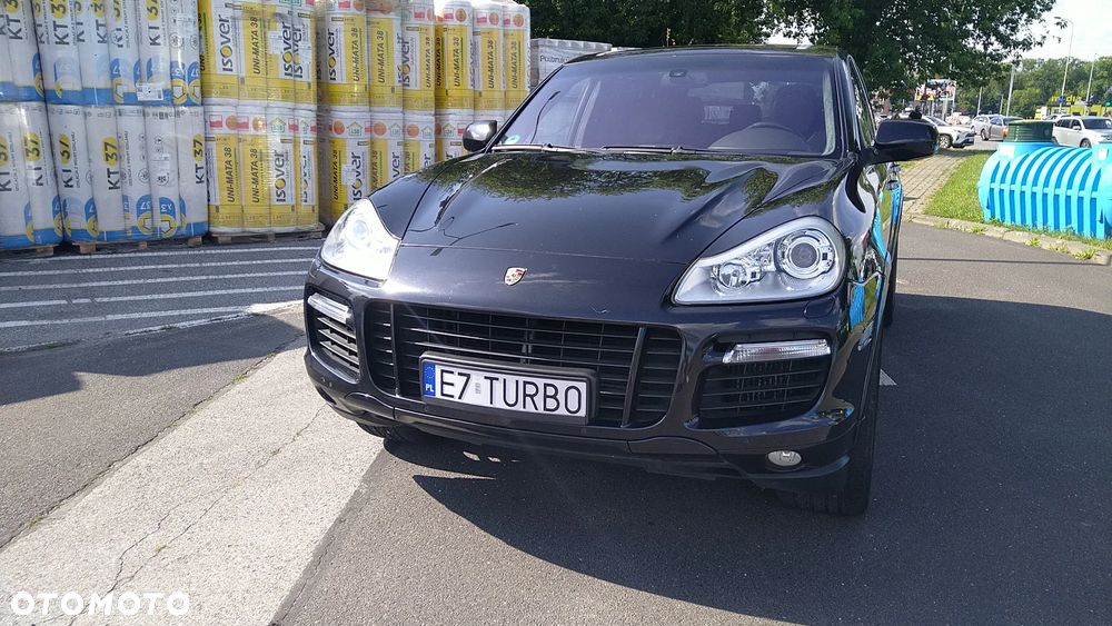 Porsche Cayenne Turbo - 25