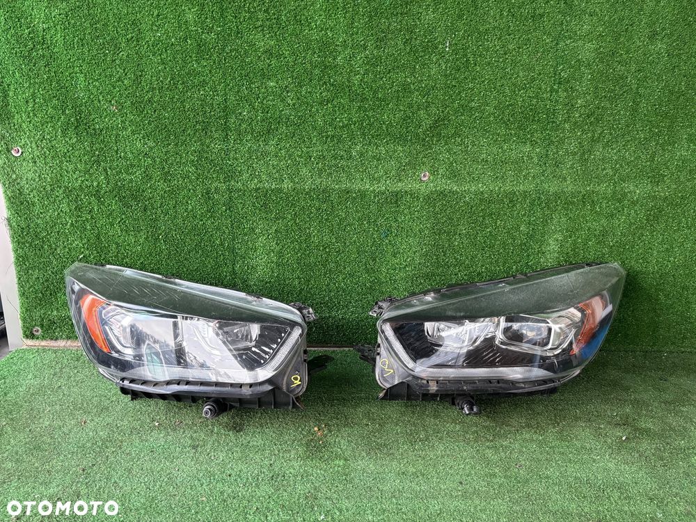Ford Kuga MK2 lift lampa lewa ,prawa Xenon  ST Line czarny  środek - 1