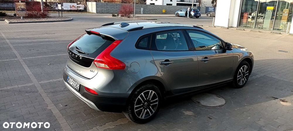 Volvo V40 Cross Country - 3