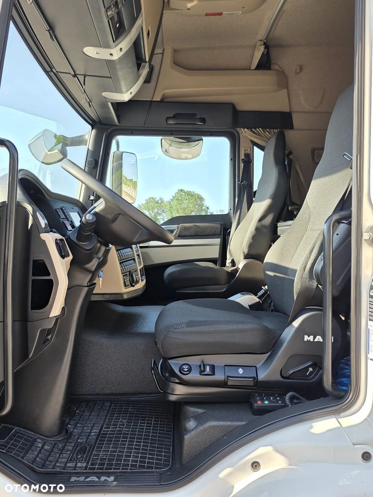 MAN TGL 12.250 / KONTENER / IZOTERMA / WINDA / 2019R / EURO 6 / PEŁEN SERWIS /  6 TON ŁADOWNOŚĆ  / SPROWADZONY / ZADBANY / JAK NOWY /  KSIĄŻKA SERWISOWA / E6 / 17 PALET - 21