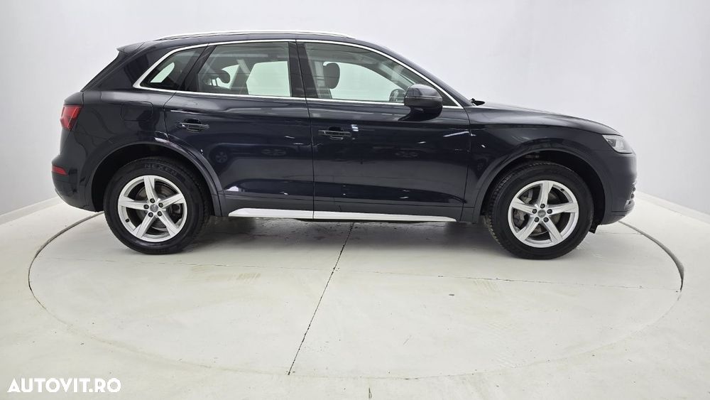 Audi Q5 2.0 40 TDI quattro S tronic Basic - 5