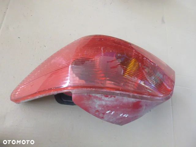 LAMPA PRAWY TYŁ PRAWA TYLNA PEUGEOT 307 HB 01-05 - 9