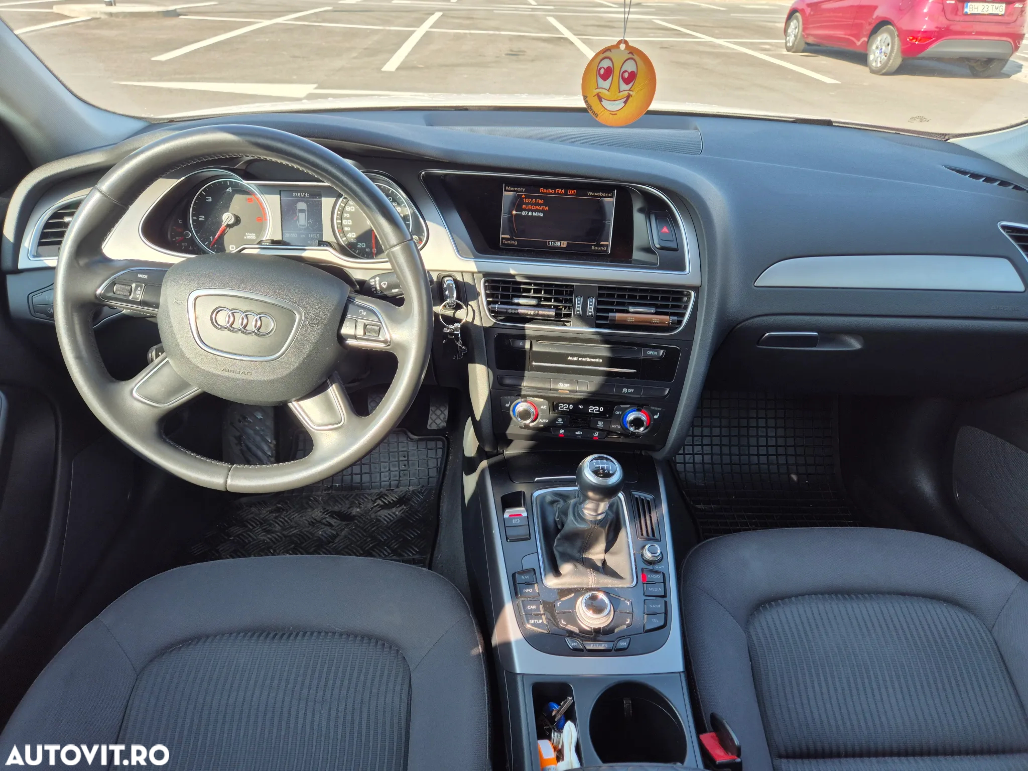 Audi A4 Avant 2.0 TDI DPF Ambiente - 16
