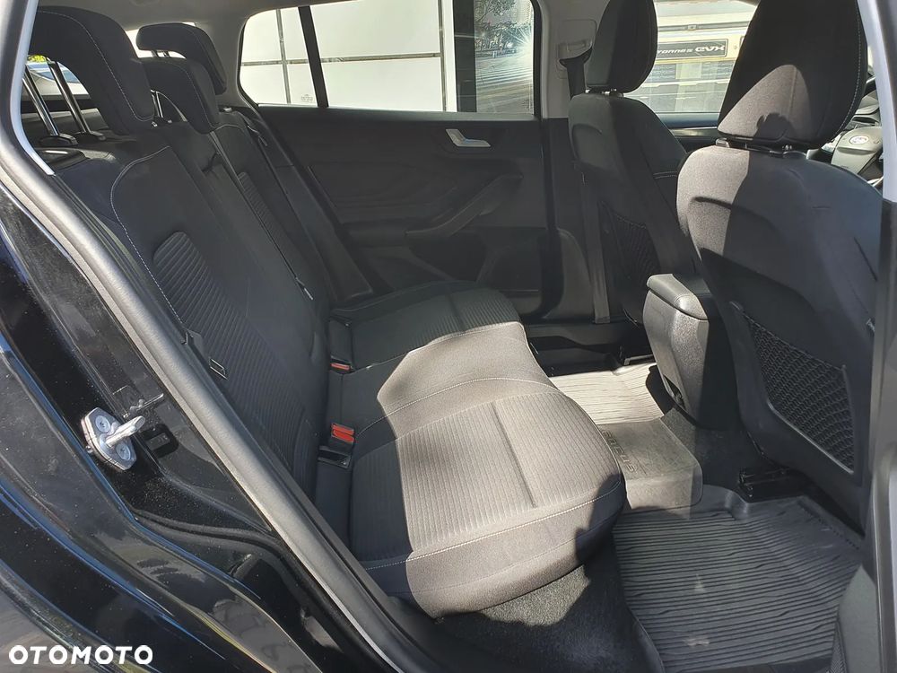 Ford Focus 1.5 EcoBoost Titanium - 11