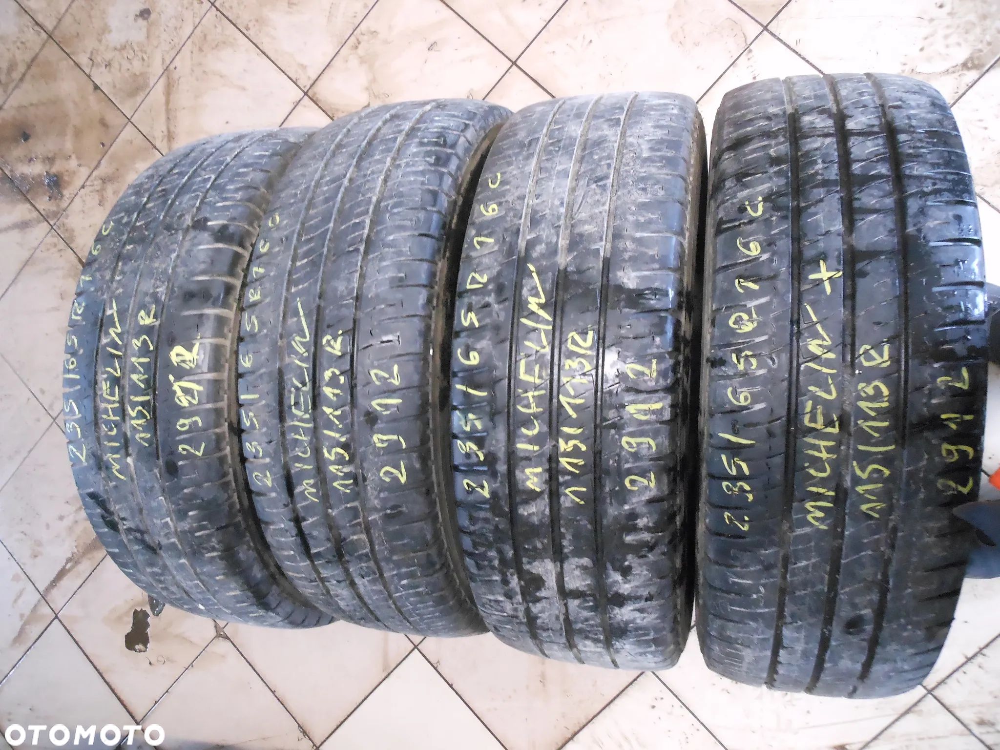 Opony 235/65r16c michelin agilis 2x8mm 2x7,4mm lato komplet - 1