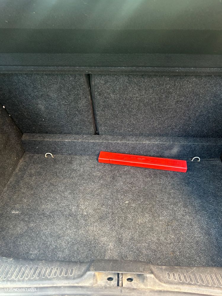 Renault Clio 1.5 dCi Dynamique S - 8