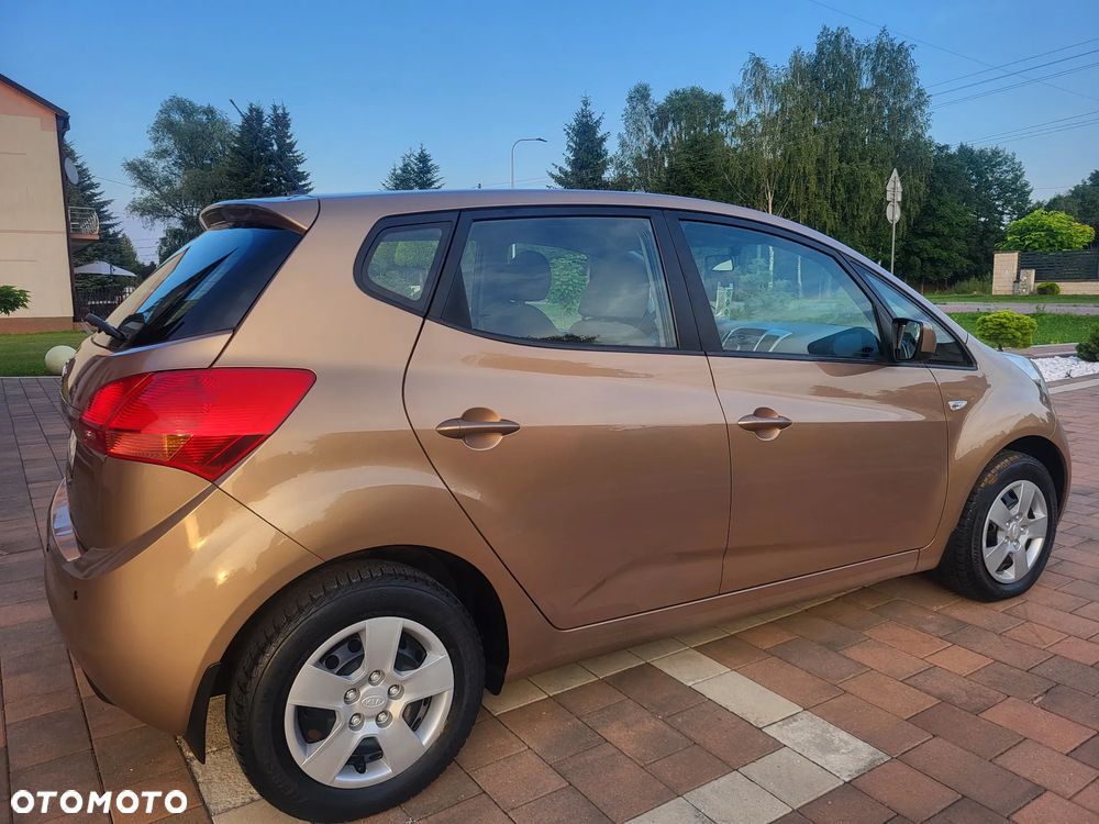 Kia Venga 1.4 L - 5