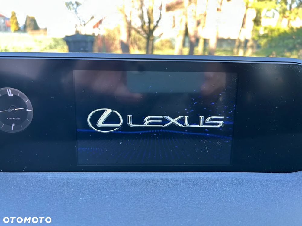 Lexus UX 250h GPF F Impression 2WD - 35