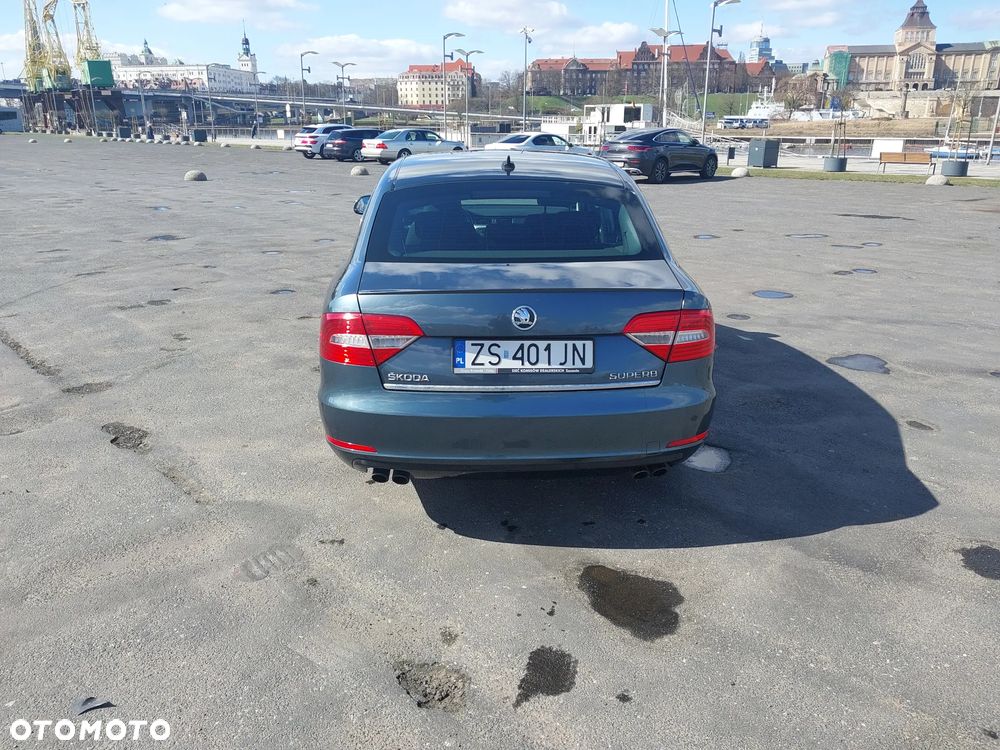 Skoda Superb 2.0 TSI Ambition DSG - 3