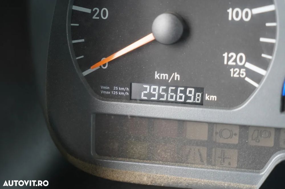 Mercedes-Benz AXOR 2636 / 6x4 / BASCULĂ CU 2 LATE / HIDROCLAPĂ / HIDROCLAPĂ / SPECIAL / CU PUNGĂ DE TRECERE FRONTALĂ / MANUALĂ - 39