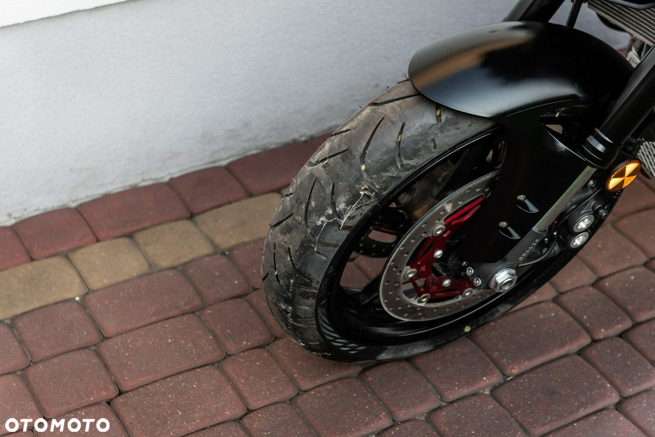 Yamaha MT - 8