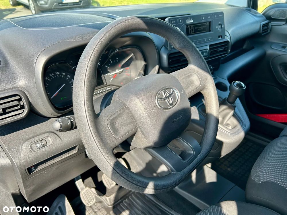 Toyota Pro Ace City - 10