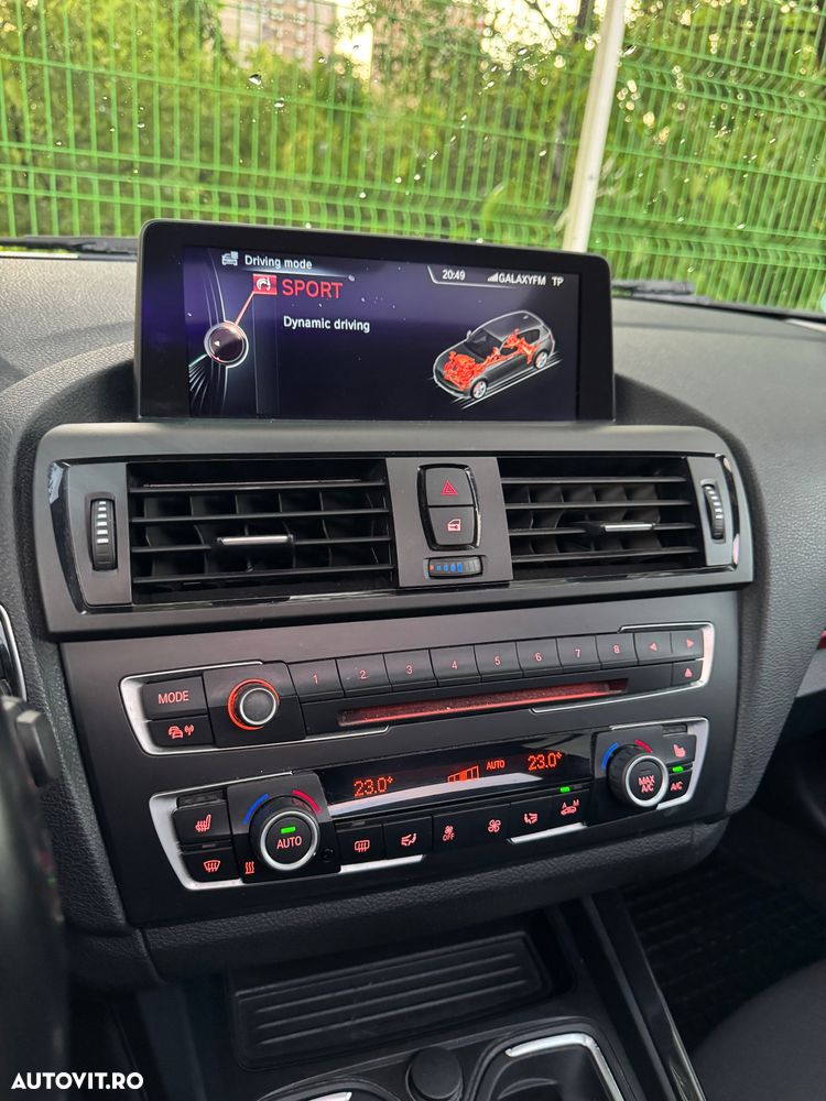 BMW Seria 1 120d Sport Line - 23