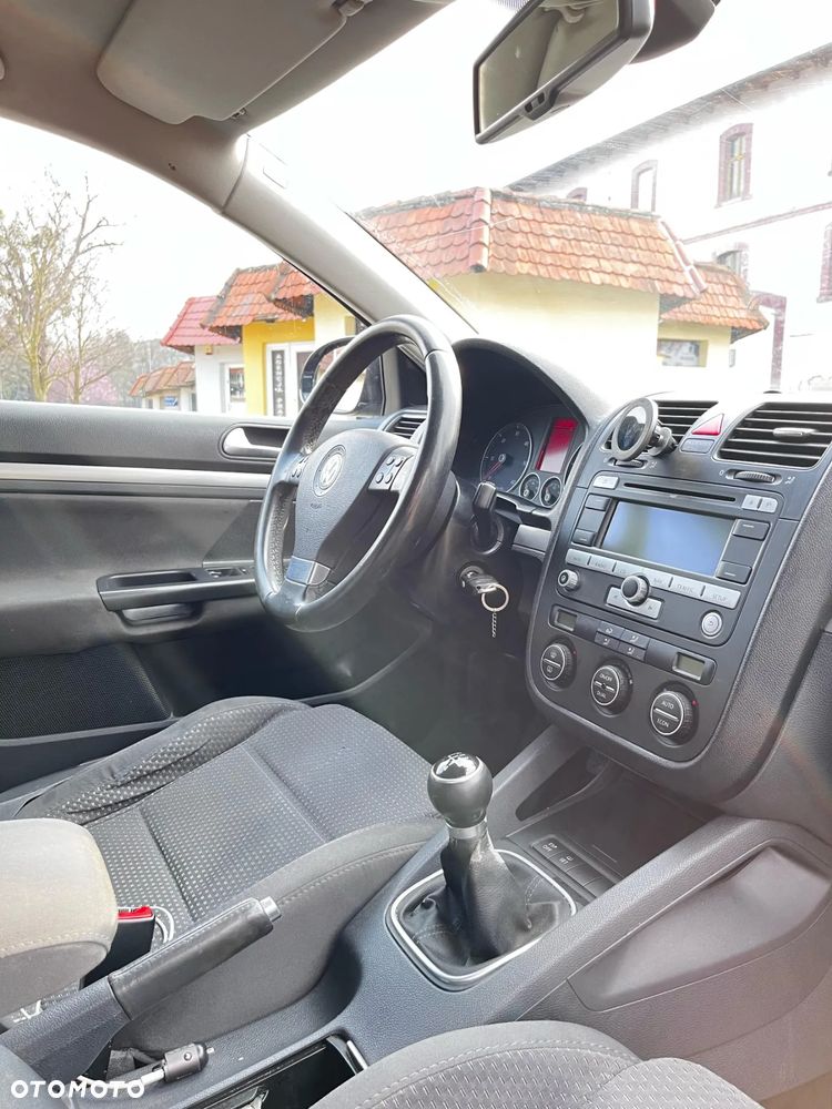 Volkswagen Golf 1.9 TDI DPF Comfortline - 12