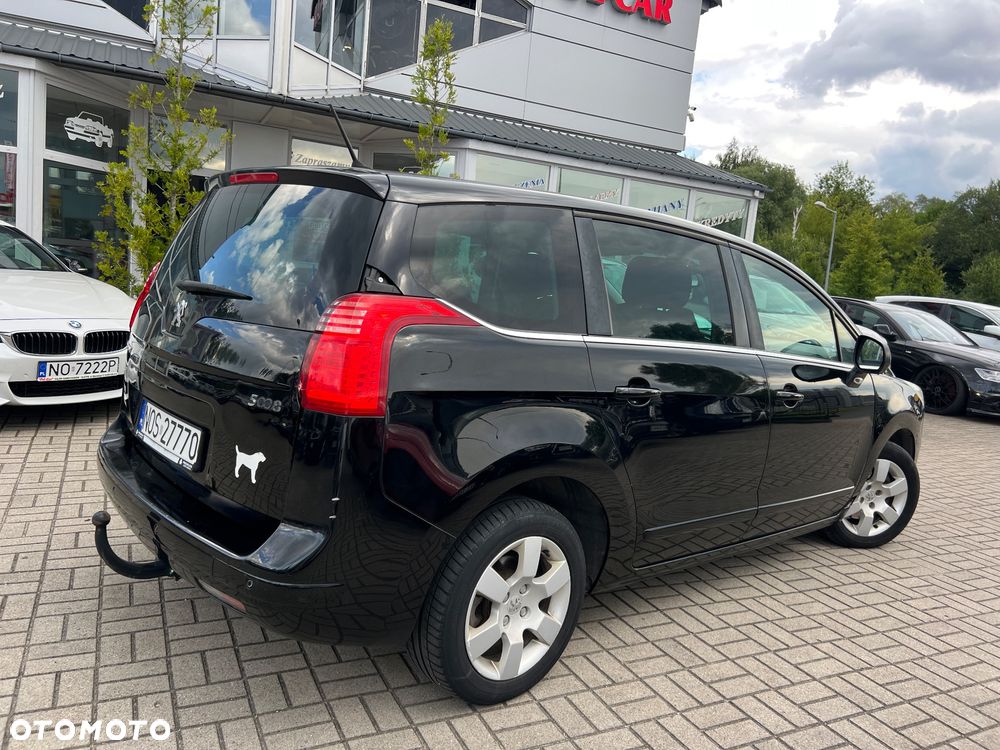 Peugeot 5008 - 5