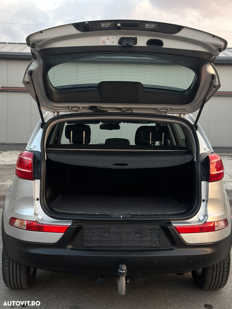 Kia Sportage 2.0 CRDI AWD Aut. Dream-Team Edition - 27