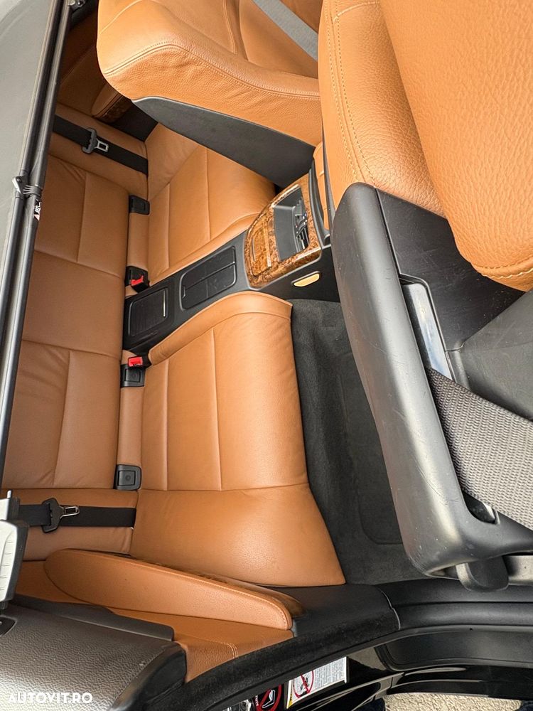 BMW Seria 3 325d Aut. - 39