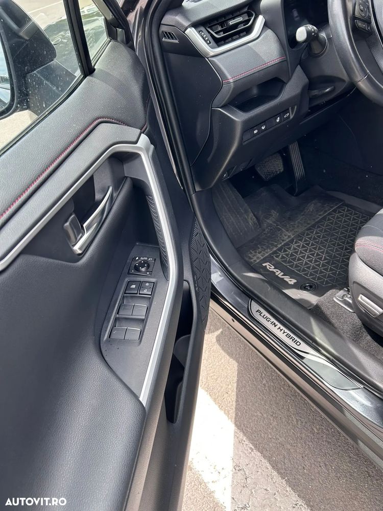 Toyota RAV4 - 6