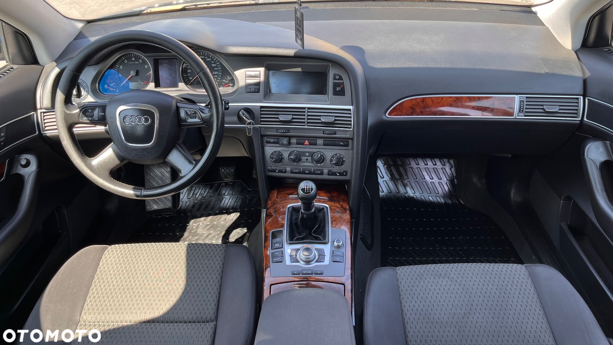 Audi A6 2.4 - 9