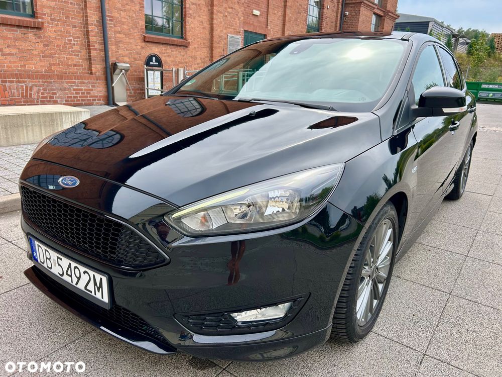 Ford Focus 1.0 EcoBoost Start-Stopp-System ST-LINE STYLE - 2
