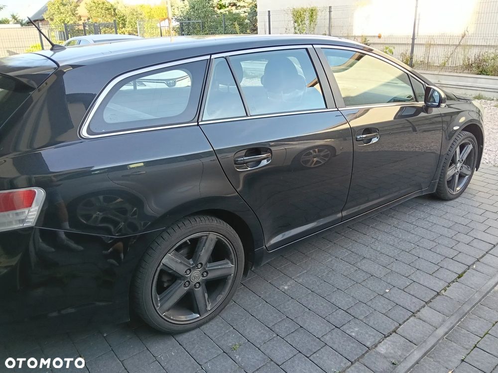 Toyota Avensis 1.8 Luna - 6