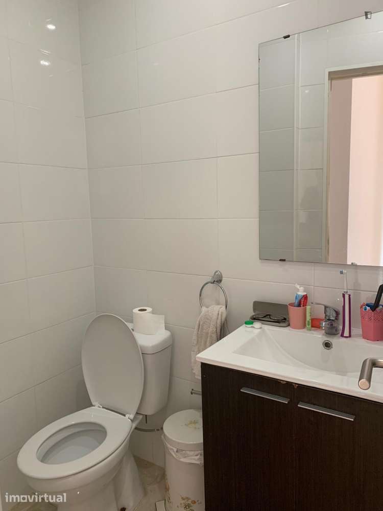 Quarto - localizado em Santa Apolónia Lisbon - Grande imagem: 5/7