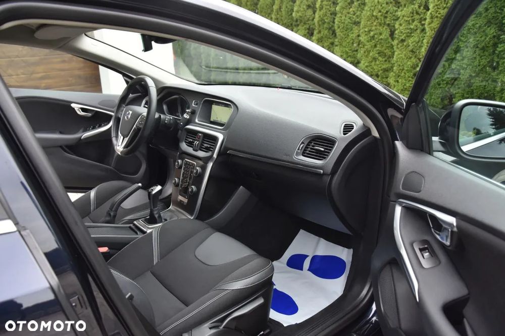 Volvo V40 D2 Momentum - 17