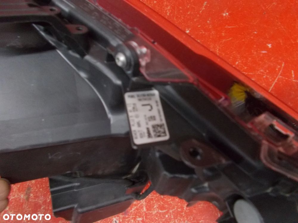 TOYOTA COROLLA E21 HB KOMBI LAMPA LEWA 81150-02S60 FULL LED - 3