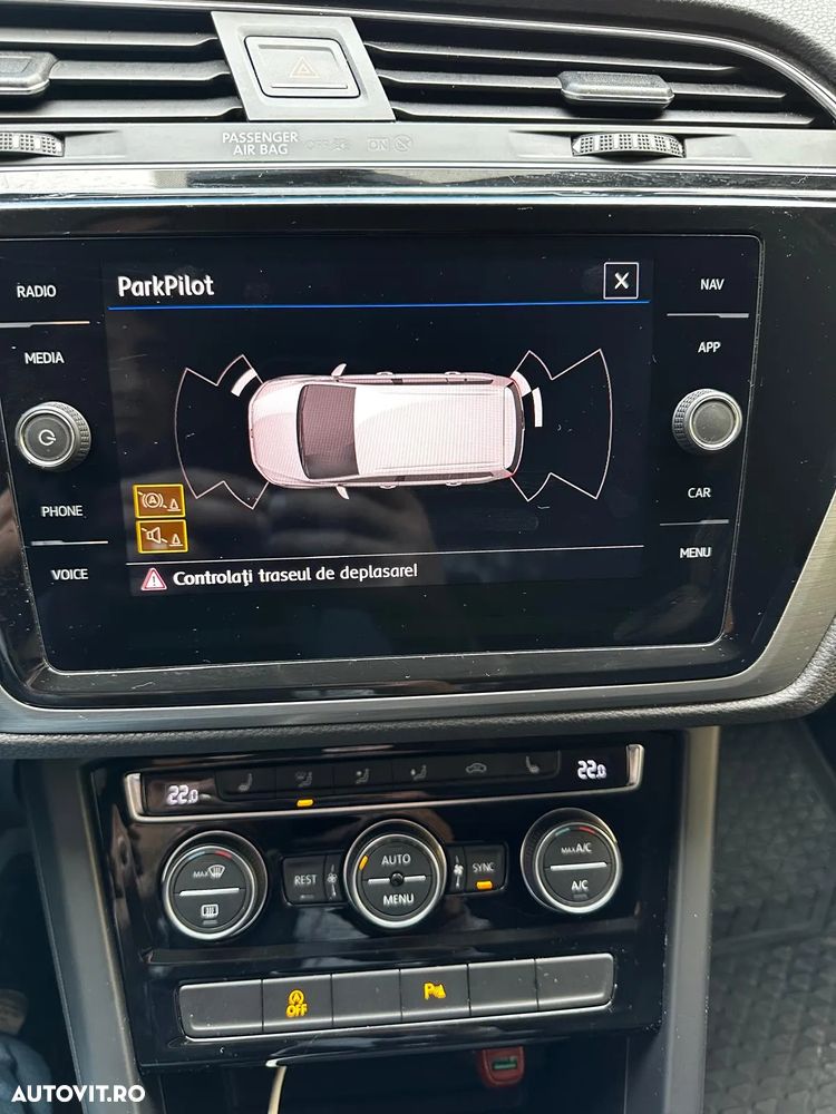 Volkswagen Touran 2.0 TDI Comfortline - 34