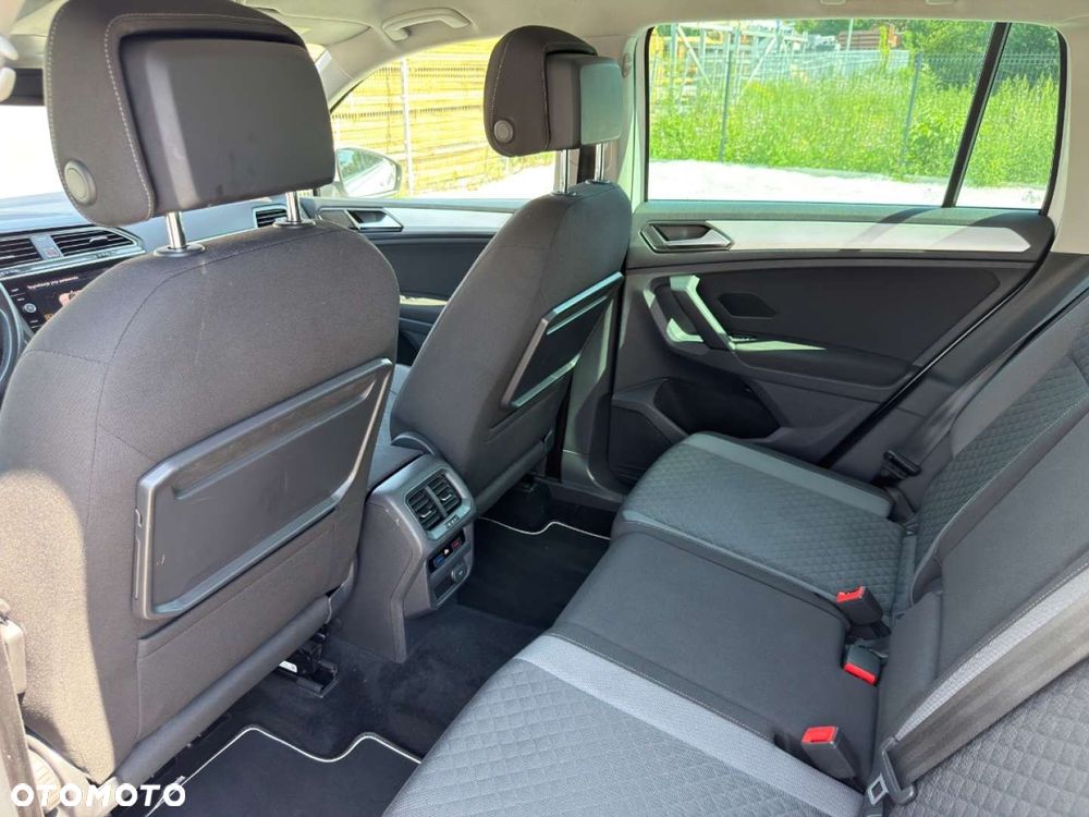 Volkswagen Tiguan - 34