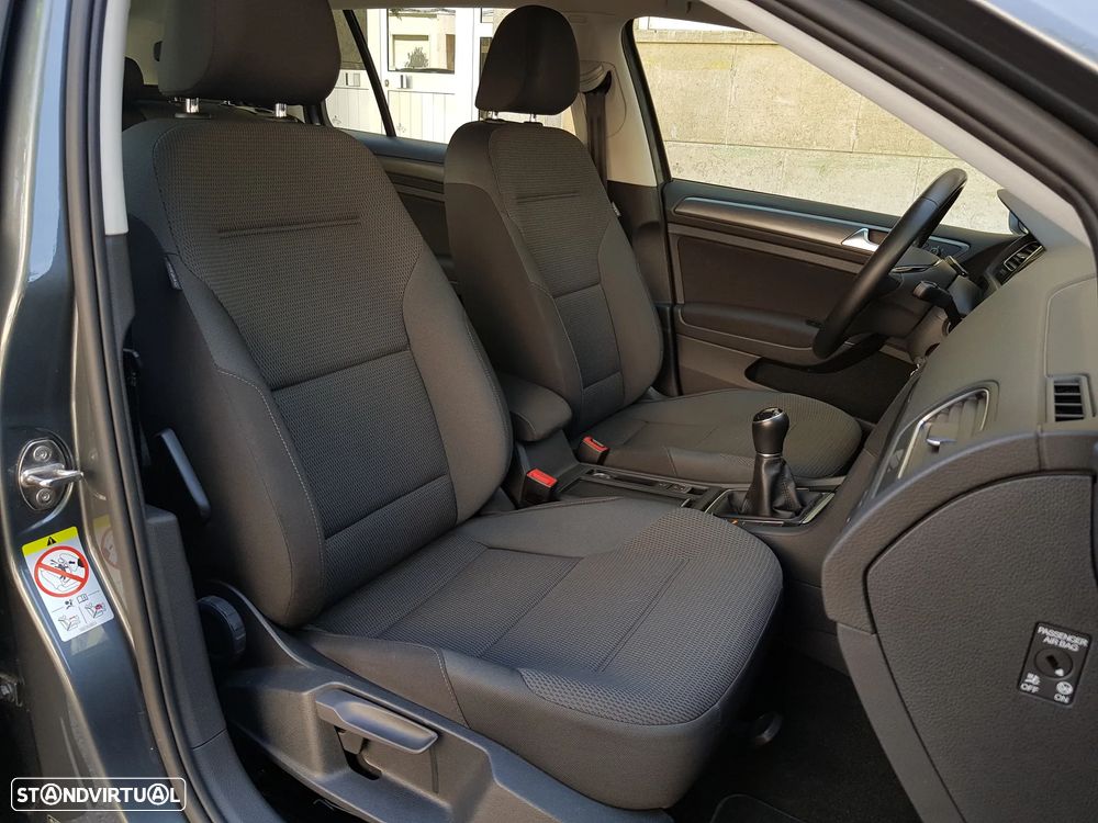 VW Golf Variant 1.6 TDi Confortline - 34