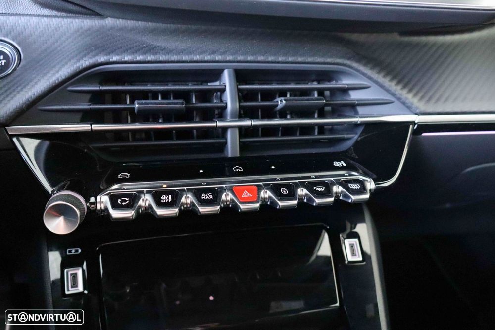 Peugeot e-2008 54 kWh GT - 36