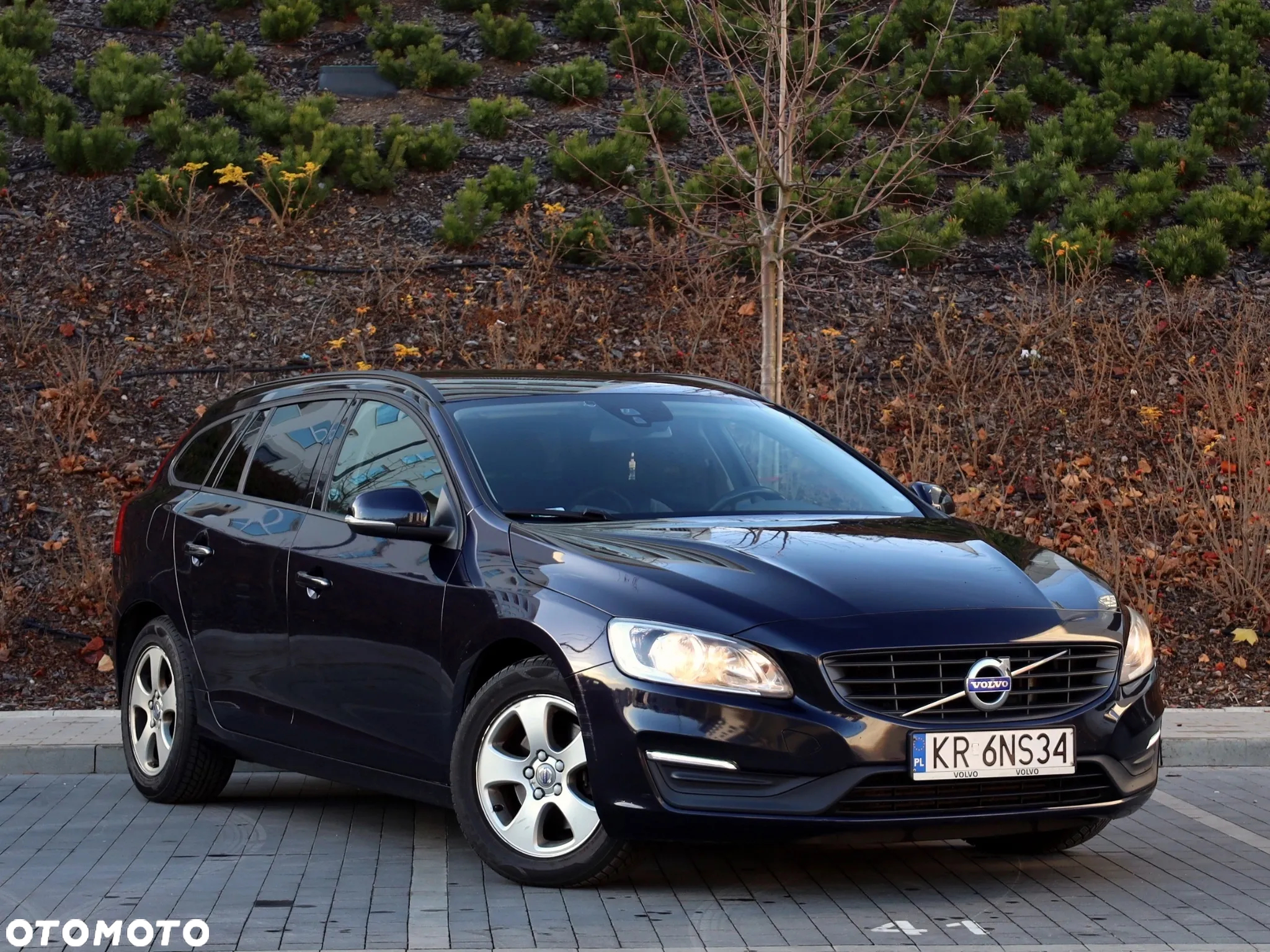 Volvo V60 D2 Drive-E Momentum - 3