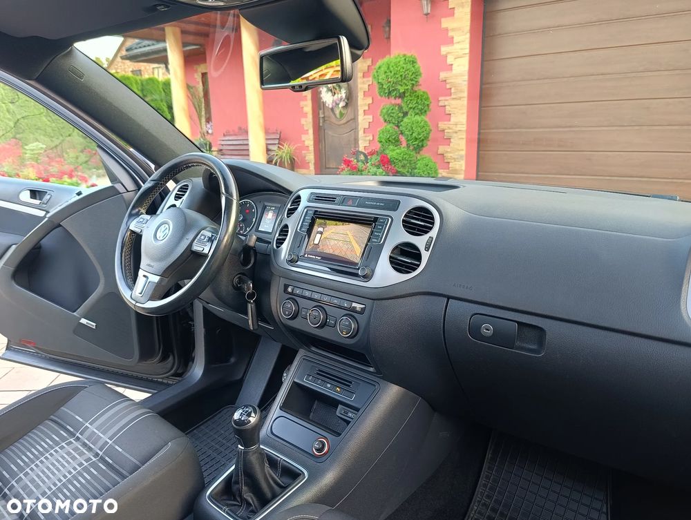 Volkswagen Tiguan 2.0 TDI SCR BlueMotion Technology Lounge Sport & Style - 39