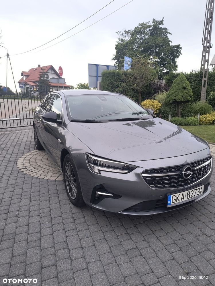 Opel Insignia - 1