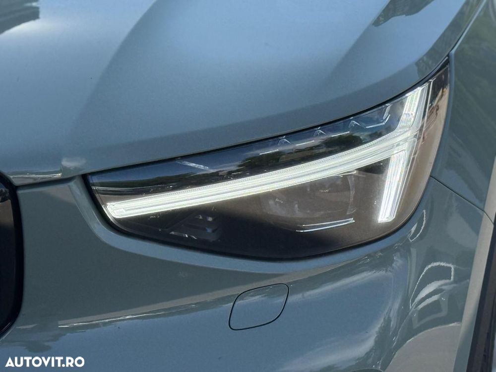 Volvo XC 40 B4 AT FWD MHEV Plus Dark - 4