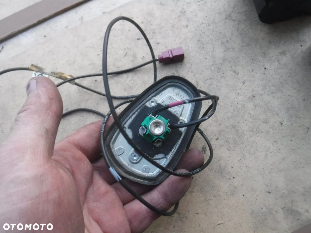 Mercedes C Klasa W204 antena navi gps rekin A2048202375 - 3