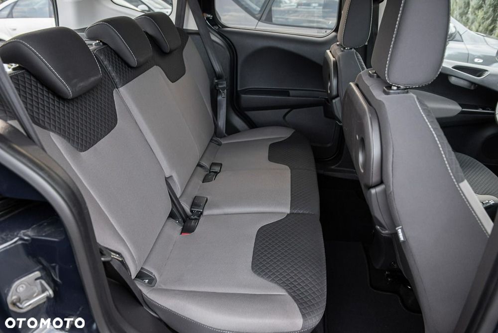 Ford Tourneo Courier - 25