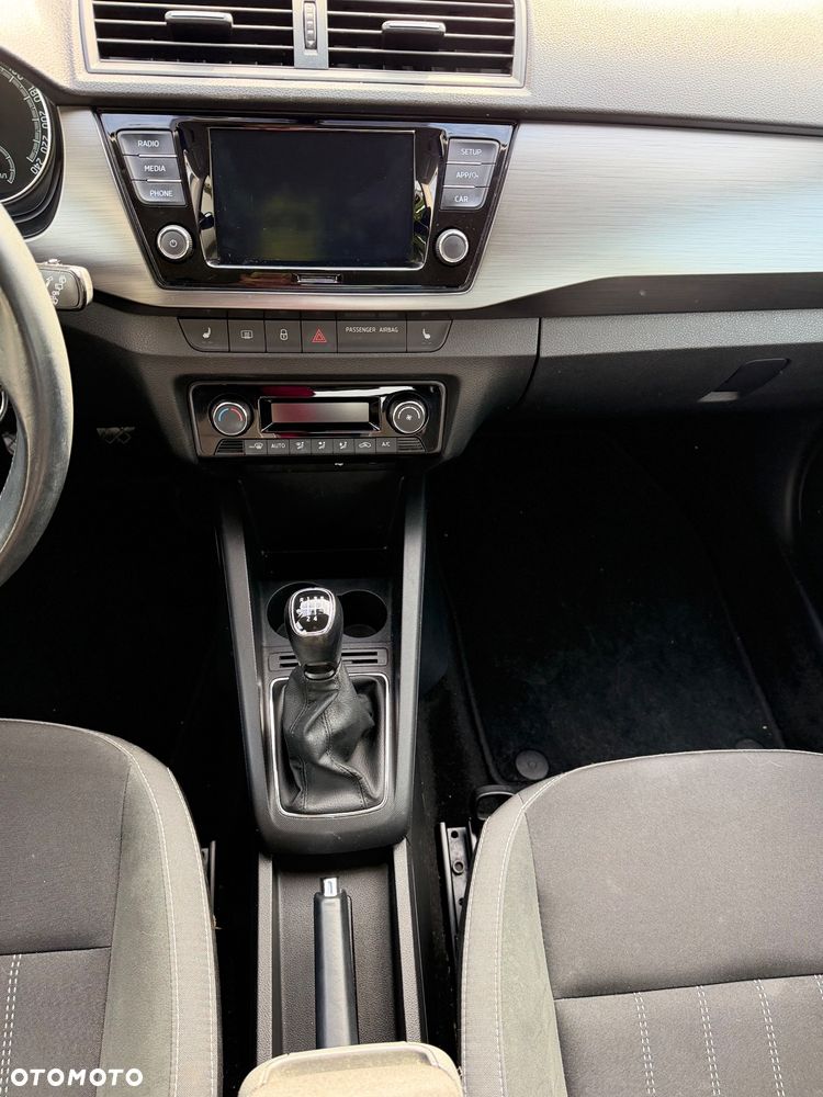 Skoda Fabia 1.0 TSI Style Color - 10