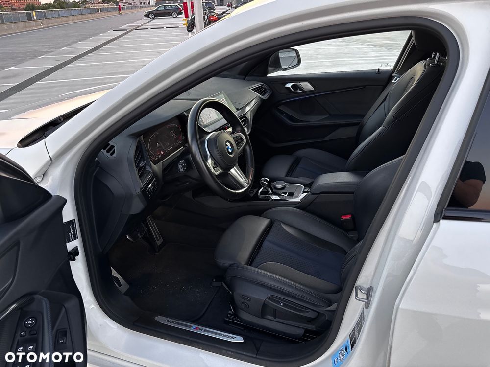 BMW Seria 1 120d Sport-Aut M Sport - 22