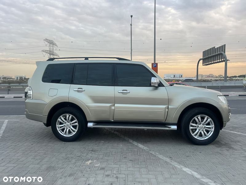 Mitsubishi Pajero - 7